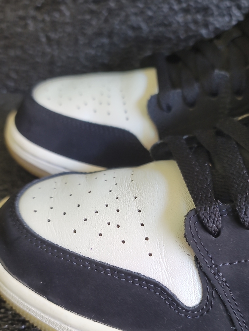 Nike Air Jordan 1 Low SE 'Diamond Iridescent' Wmns 11 Great Cond. Fast Shipping - Picture 8 of 12